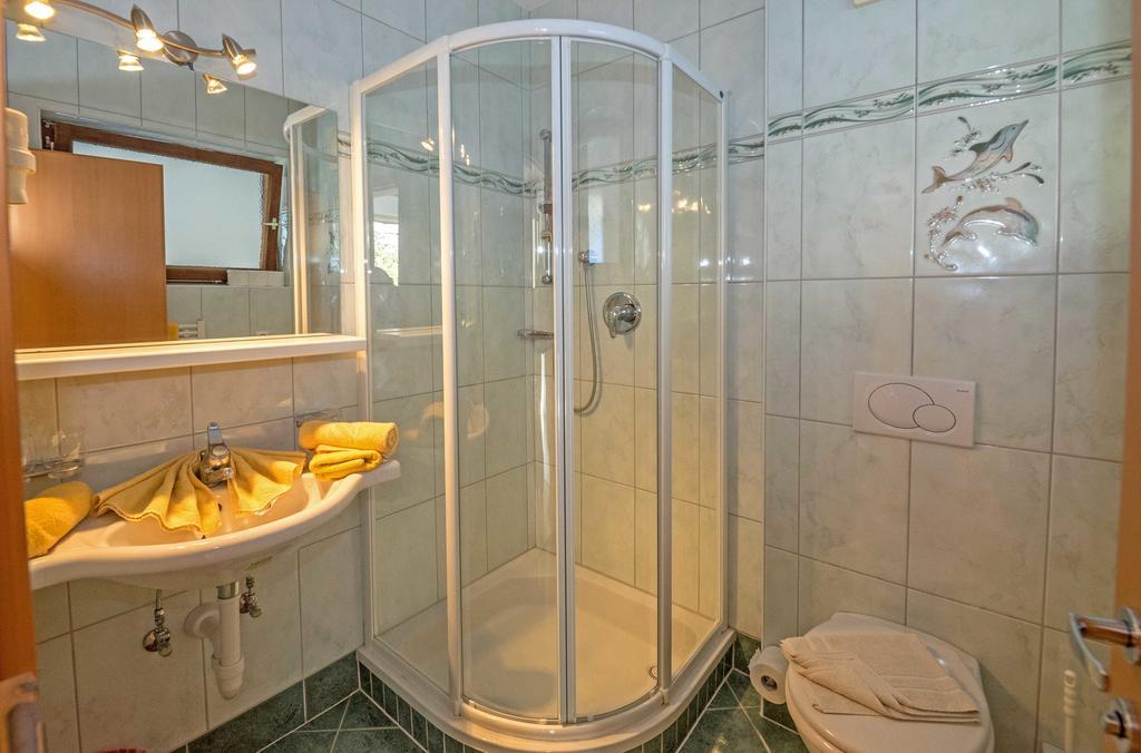 Haus Schluder - Familie Stanitzer Hotell Weissensee Rom bilde